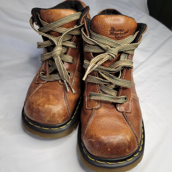Dr. Martens 2C01 Y2K 90s Classic Brown Lace Up Boots W10 M9 main image 5